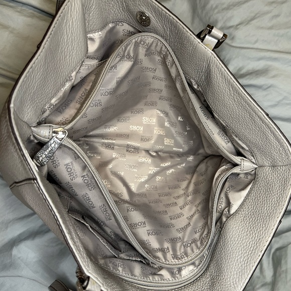 Michael Kors - Harper Tote - Grey Pebbled Leather - Picture 13 of 16